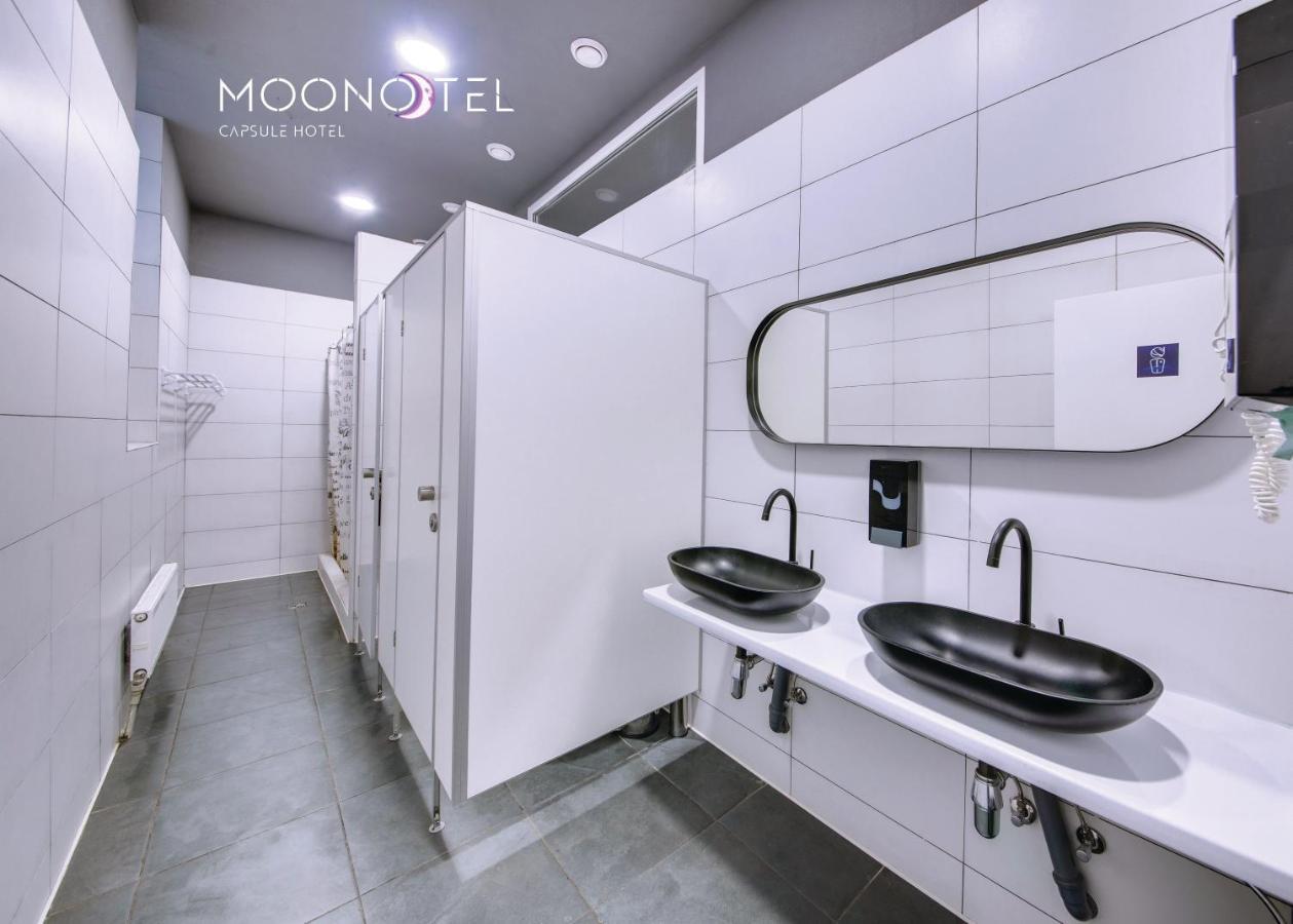 Moonotel Maidan Kiev Eksteriør billede